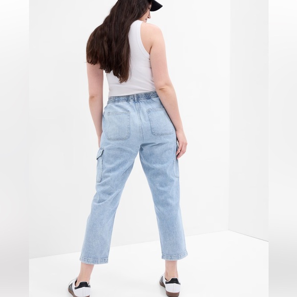 GAP Mid Rise Easy Cargo Jeans - Picture 5 of 8